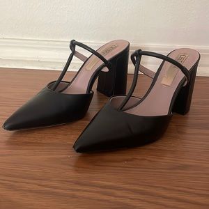 DELTA Black Block Heels 7 1/2